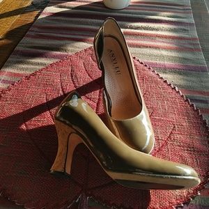 dark taupe patent leather pumps